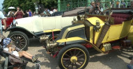 Nablýskaní automobiloví veteráni v Olomouci