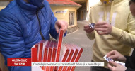 Fotbalisté trénují i pomáhají