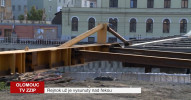 Rejnok už je vysunutý nad řekou