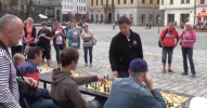 Šachy se hrály před radnicí