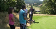 Děti z dětského domova si vyzkoušely v Olomouci golf